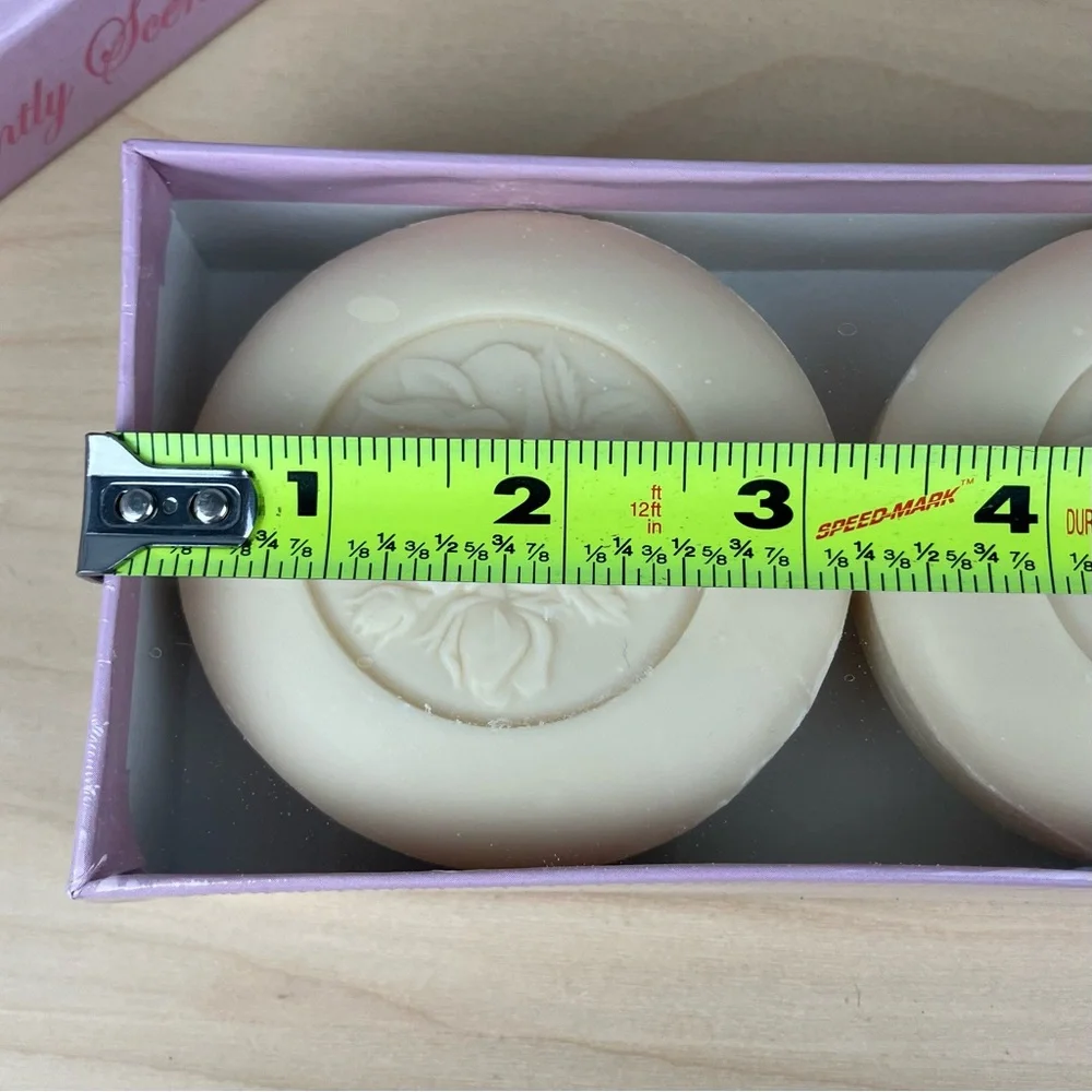 Vintage Saponificio Artigianale Fiorentino Rose Scented Soaps 3 Piece Italy NEW!